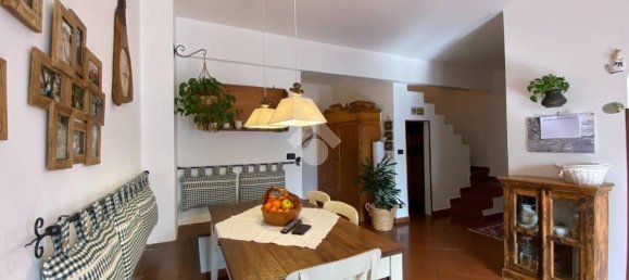 3 Schlafzimmer Wohnung in Casella, Italy, Nr. 189691 10