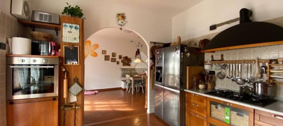 3 Schlafzimmer Wohnung in Casella, Italy, Nr. 189691 13