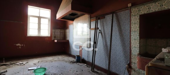 9 bedrooms Building in Coimbra, Portugal No. 64477 18