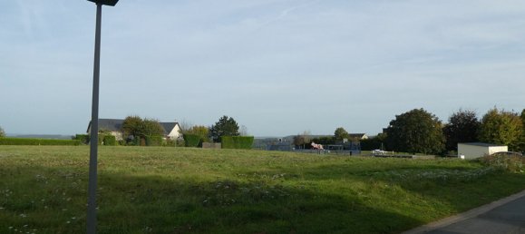 Grundstück in Saint-Marceau, France, Nr. 77157 3