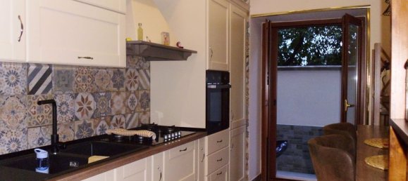 4 bedrooms Apartment in Afragola, Italy No. 373002 9