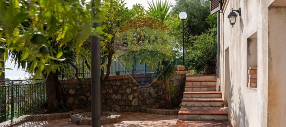 2 Schlafzimmer Haus in Maratea, Italy, Nr. 352661 3