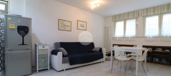 Apartamento de 2 dormitorios en Pescara, Italy No. 337772 6