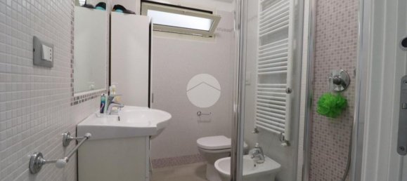 Apartamento de 2 dormitorios en Pescara, Italy No. 337772 5