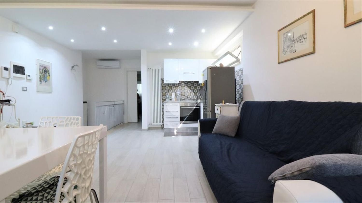 Apartamento de 2 dormitorios en Pescara, Italy No. 337772