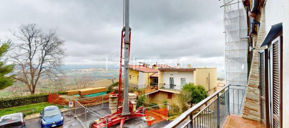 4 rooms House in Recanati, Italy No. 151238 19