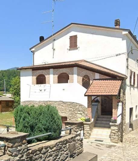 2 bedrooms Apartment in Compiano, Italy No. 307381