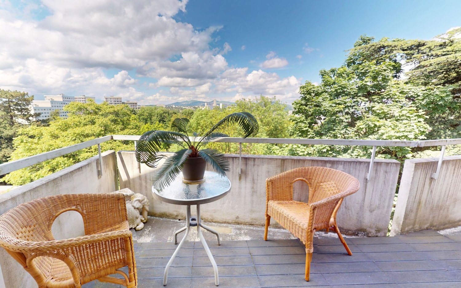 4 rooms Apartment in Lyon, France No. 338020