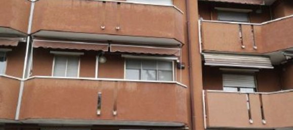 3 rooms Apartment in Rozzano, Italy No. 100202 2