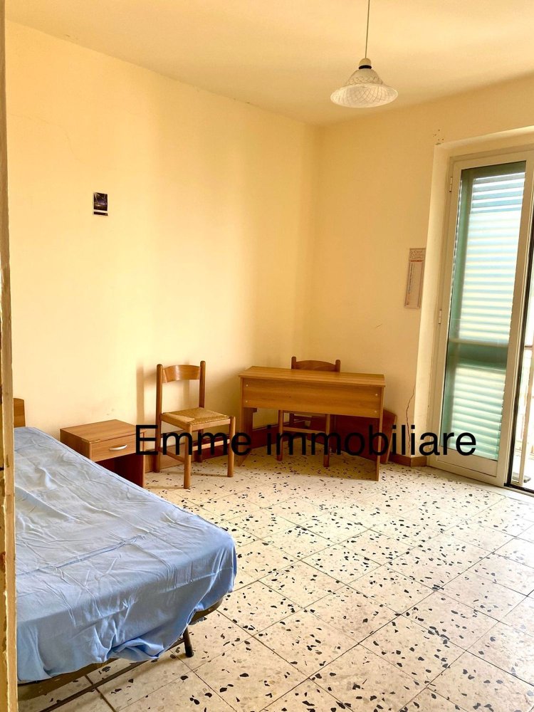 Apartamento de 3 habitaciónes en Messina, Italy No. 84706
