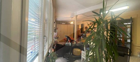 5-salle Appartement à Bologna, Italy No. 34473 10