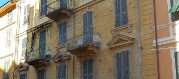 Edifício em Sanremo, Italy 1247 m² N.º 83423 2