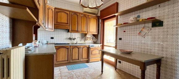 4-salle Appartement à Gallipoli, Italy No. 9466 70