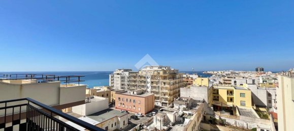 4-salle Appartement à Gallipoli, Italy No. 9466 62