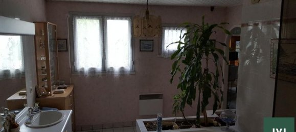 2 Schlafzimmer Wohnung in Montmorency, France, Nr. 301138 10