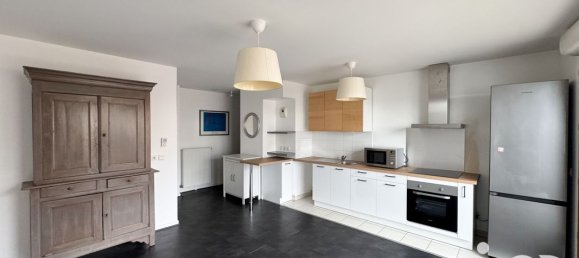 3 bedrooms Apartment in Cergy, France No. 332323 2