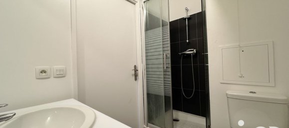 3 bedrooms Apartment in Cergy, France No. 332323 10