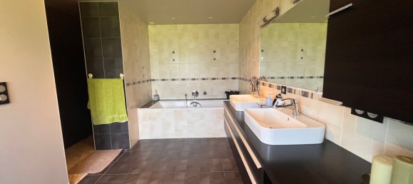 5 bedrooms House in Chartres, France No. 210789 6