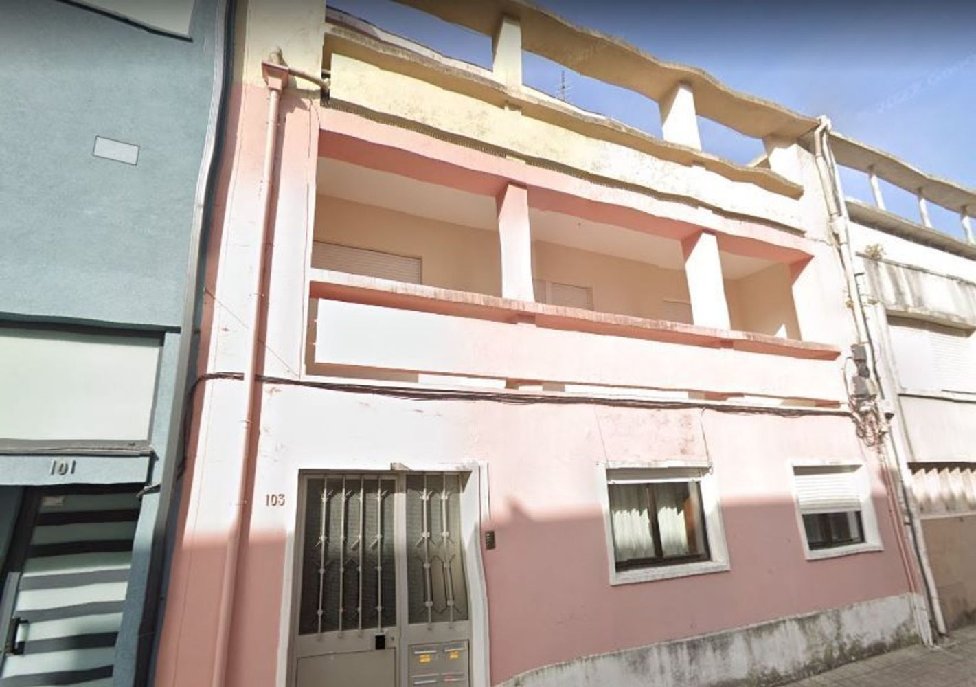 Apartamento de 3 dormitorios en Porto, Portugal No. 51863
