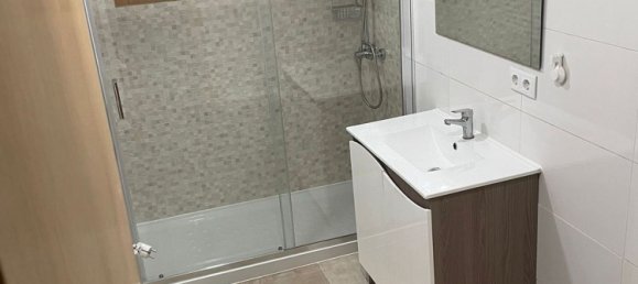 Apartamento de 3 dormitorios en Porto, Portugal No. 51863 8