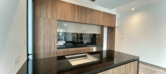 3 bedrooms Apartment in Limassol, Cyprus No. 3883 5