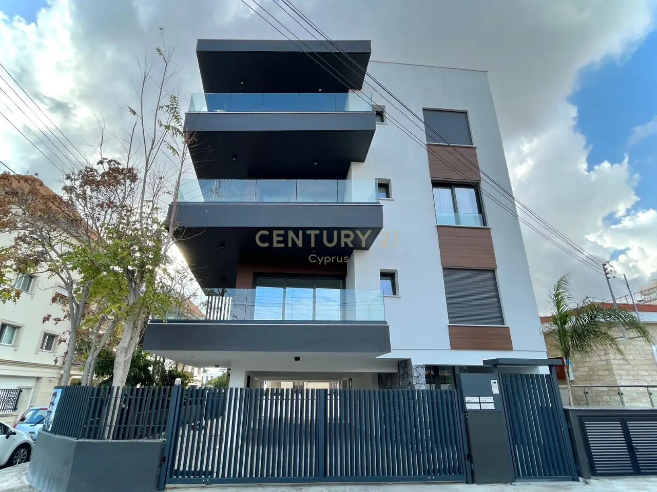 3 bedrooms Apartment in Limassol, Cyprus No. 3883