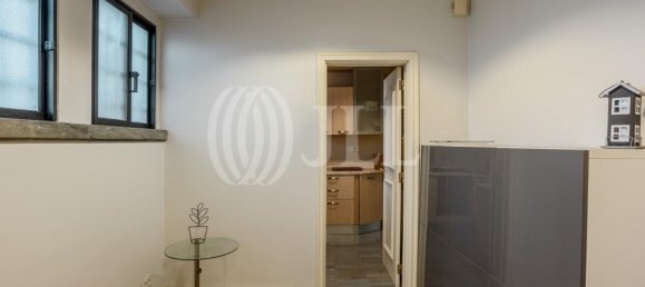 Дом с 8 спальнями в Лиссабон, Португалия № 98427 18