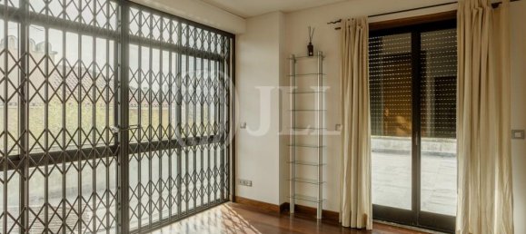 Дом с 8 спальнями в Лиссабон, Португалия № 98427 22