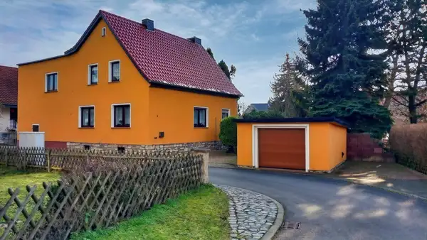 Casa de 5 habitaciónes en Saalekreis, Germany No. 57794