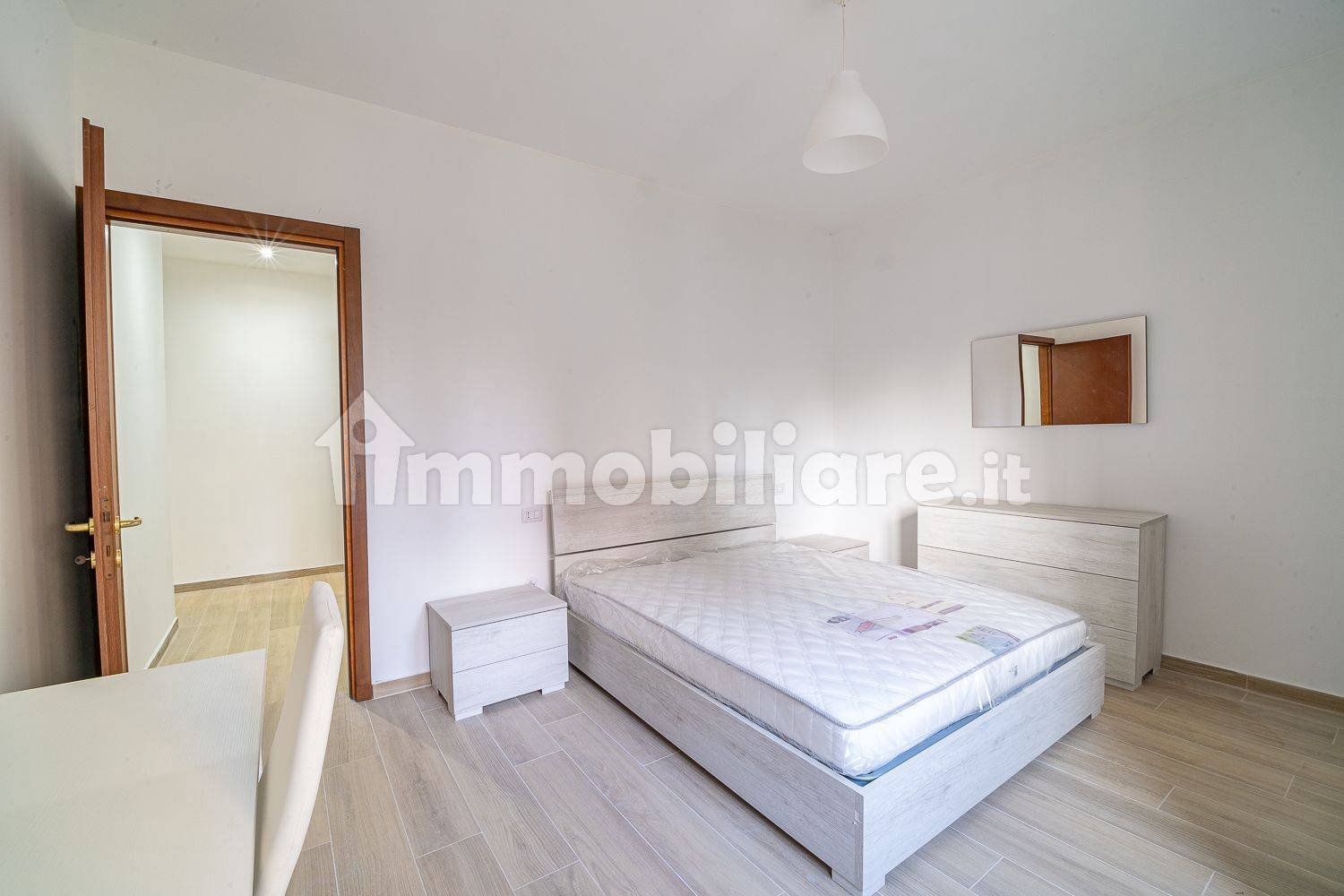 Apartamento T2 em Milan, Italy N.º 335986