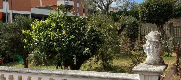 Casa de 8 habitaciónes en Mentana, Italy No. 238380 5