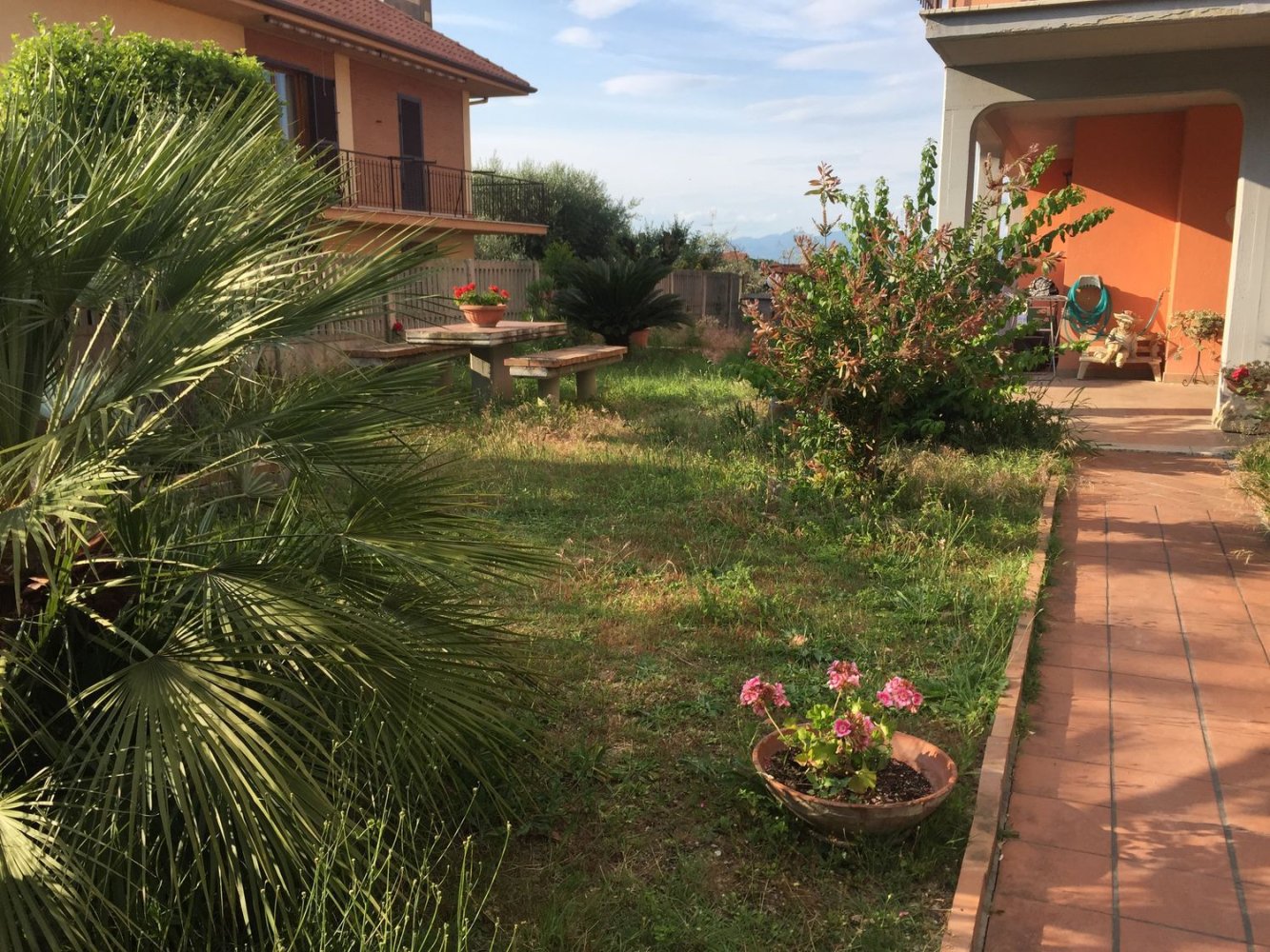 Casa de 8 habitaciónes en Mentana, Italy No. 238380