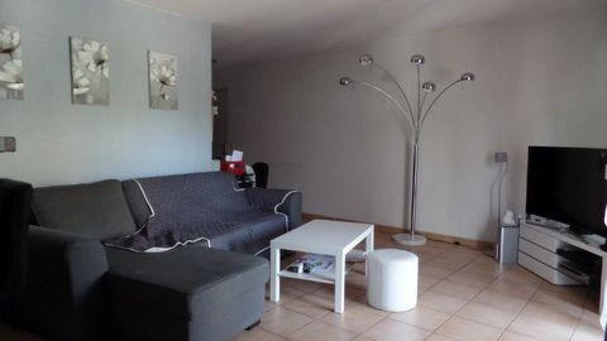 Estudio en Nimes, France No. 33324