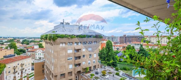 5-salle Penthouse à Padua, Italy No. 282450 49