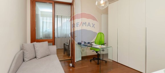 5-salle Penthouse à Padua, Italy No. 282450 42