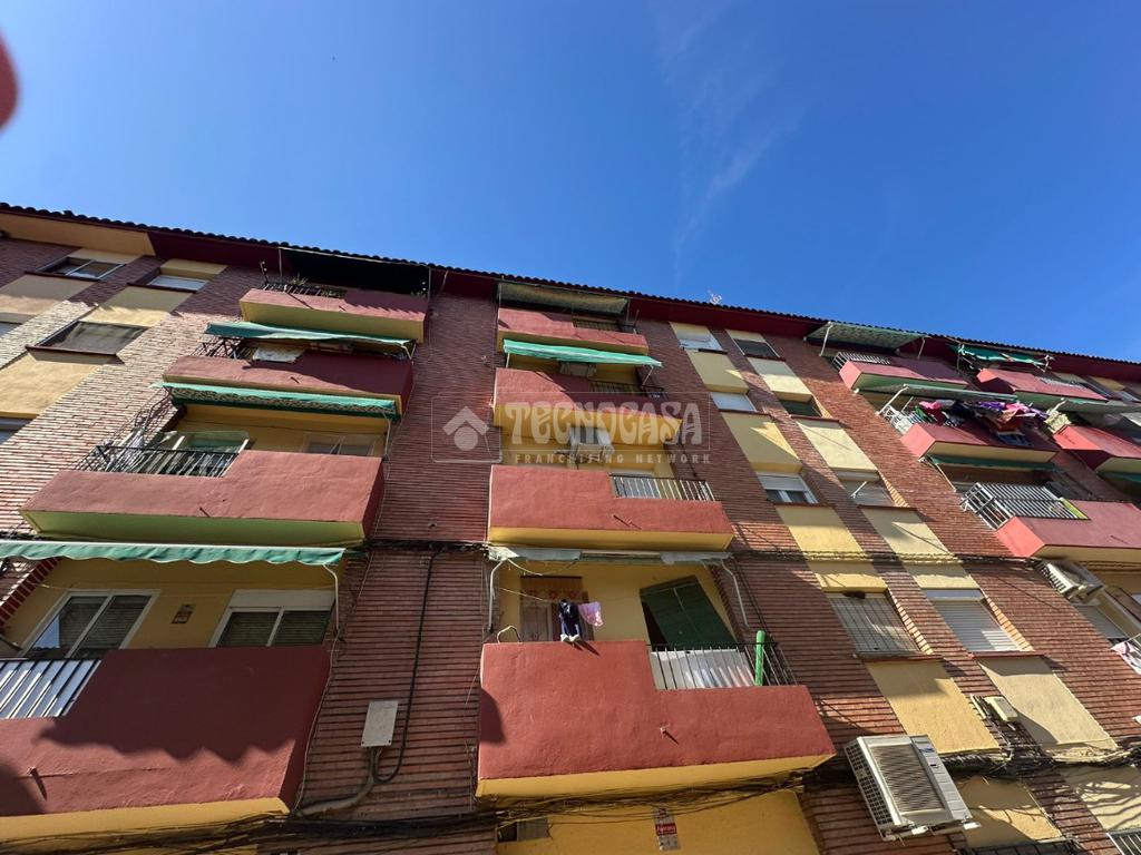 2 rooms Apartment in Zaragoza, Spain No. 141179