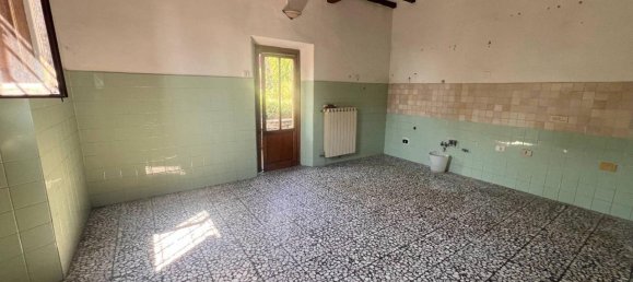 4-Zimmer Haus in San Casciano in Val di Pesa, Italy, Nr. 165224 2