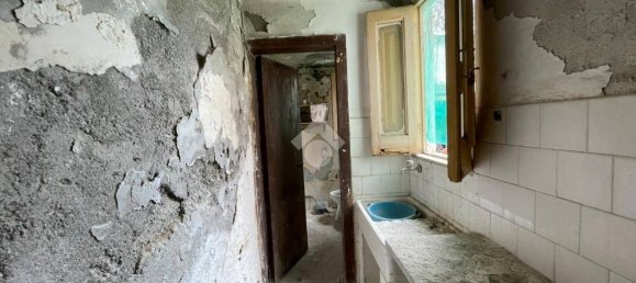 2 Schlafzimmer Haus in Milazzo, Italy, Nr. 51885 8