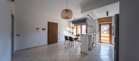 4 bedrooms Apartment in Rome, Italy No. 357043 15