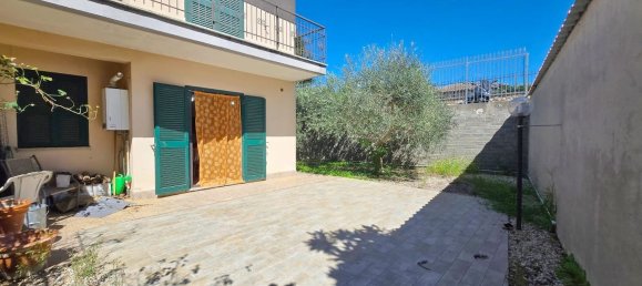 3 Schlafzimmer Villa in Labico, Italy, Nr. 357035 2