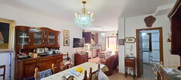 3 Schlafzimmer Villa in Labico, Italy, Nr. 357035 16