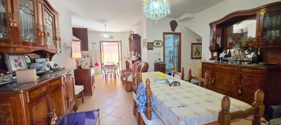 3 Schlafzimmer Villa in Labico, Italy, Nr. 357035 11
