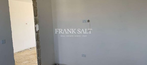 Ático de 2 dormitorios en Qormi, Malta No. 1749 2