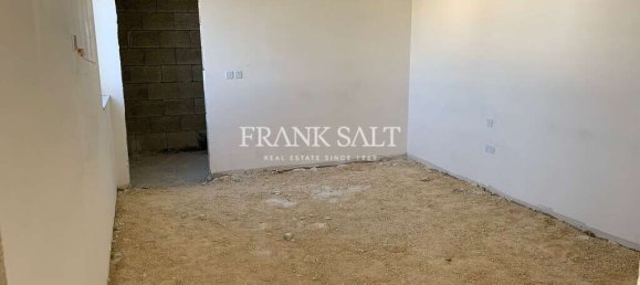 Ático de 2 dormitorios en Qormi, Malta No. 1749 5