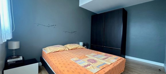 4 bedrooms Bungalow in Bangkok, Thailand No. 8245 13