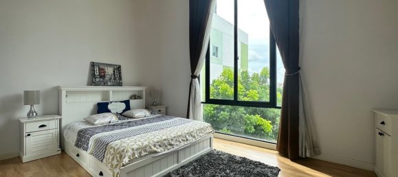 4 bedrooms Bungalow in Bangkok, Thailand No. 8245 14