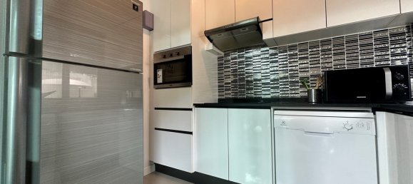 4 bedrooms Bungalow in Bangkok, Thailand No. 8245 3