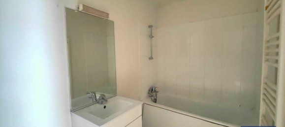 Studio in Arpajon, France No. 149263 3