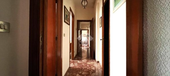 Apartamento de 2 dormitorios en Mesagne, Italy No. 59222 3