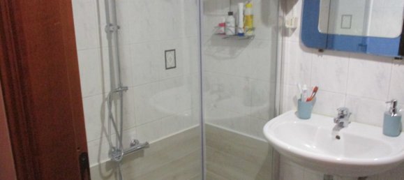 2 bedrooms Apartment in Turin, Italy No. 379759 7